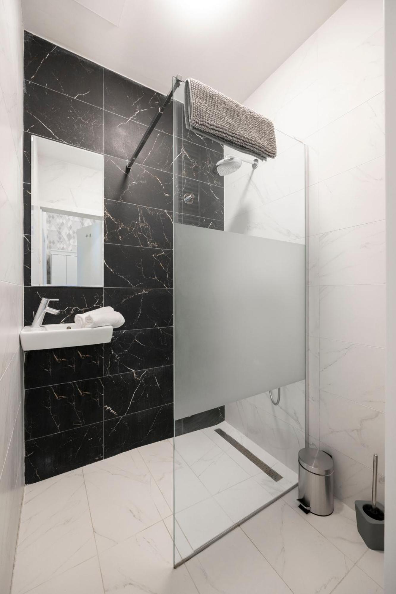 Deluxe Central Grand Residence W/ 5 Bedrms Budapest Exteriör bild